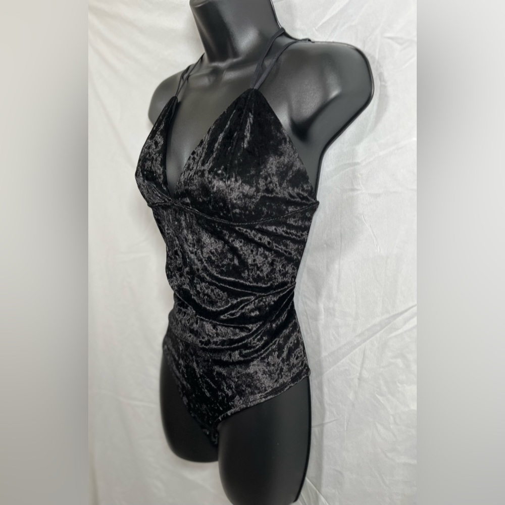Honey punch black velvet bodysuit - Picture 3 of 8